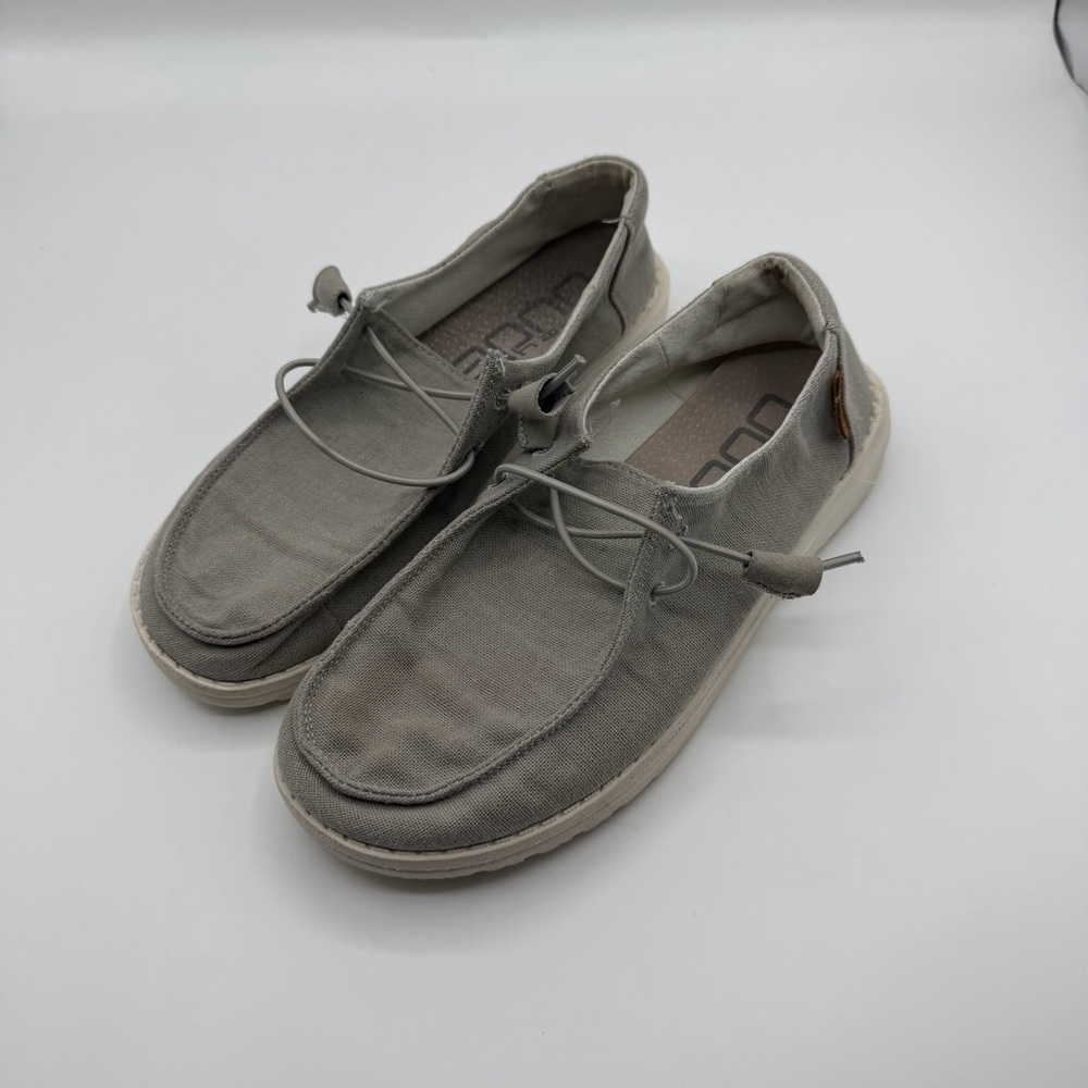 Hey Dude Women's Size 6 Wendy Chambray Light Grey Slip-On Sneakers Shoes Canvas